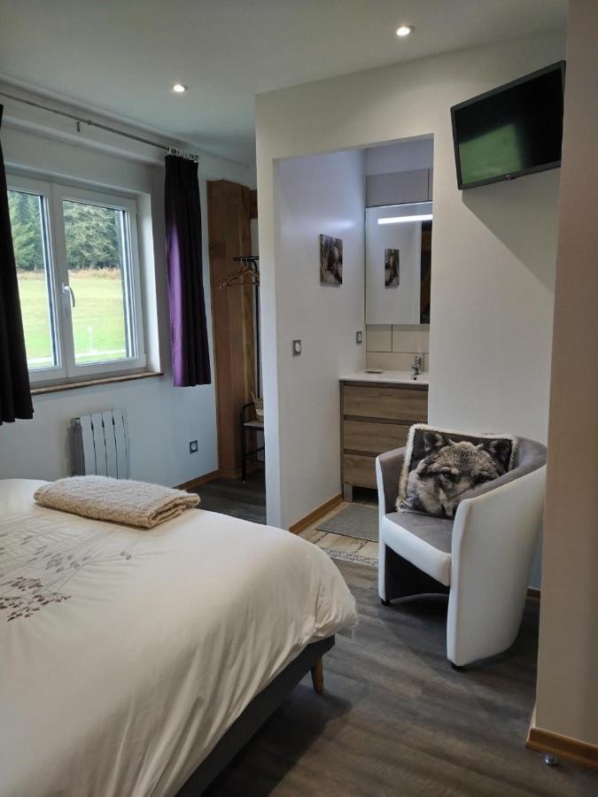 D'hotes Les Brimbelles Bed & Breakfast *